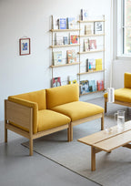 โซฟาโมดูลาร์จาก MOEBE ดีไซน์เรียบง่ายแบบสแกนดิเนเวีย ปรับเปลี่ยนได้ตามพื้นที่และการใช้ชีวิต ผลิตจากไม้โอ๊กแท้และผ้า Kvadrat สะท้อนแนวคิดของ Old Pine Trees เรื่องความงามที่ใช้งานได้จริงและอยู่กับเราได้นาน