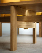 โซฟาโมดูลาร์จาก MOEBE ดีไซน์เรียบง่ายแบบสแกนดิเนเวีย ปรับเปลี่ยนได้ตามพื้นที่และการใช้ชีวิต ผลิตจากไม้โอ๊กแท้และผ้า Kvadrat สะท้อนแนวคิดของ Old Pine Trees เรื่องความงามที่ใช้งานได้จริงและอยู่กับเราได้นาน