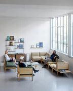 โซฟาโมดูลาร์จาก MOEBE ดีไซน์เรียบง่ายแบบสแกนดิเนเวีย ปรับเปลี่ยนได้ตามพื้นที่และการใช้ชีวิต ผลิตจากไม้โอ๊กแท้และผ้า Kvadrat สะท้อนแนวคิดของ Old Pine Trees เรื่องความงามที่ใช้งานได้จริงและอยู่กับเราได้นาน