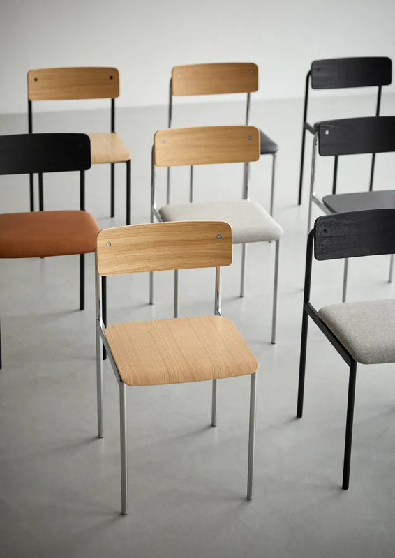 MOEBE Offset Chair เก้าอี้โครงเหล็กดีไซน์มินิมอล ที่นั่งไม้โอ๊ค จากแบรนด์ MOEBE