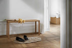 MOEBE Peg Bench ม้านั่งไม้ oak ประกอบด้วย peg มีช่องจับตรงกลาง ออกแบบโดย MOEBE