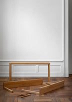MOEBE Peg Bench ม้านั่งไม้ oak ประกอบด้วย peg มีช่องจับตรงกลาง ออกแบบโดย MOEBE