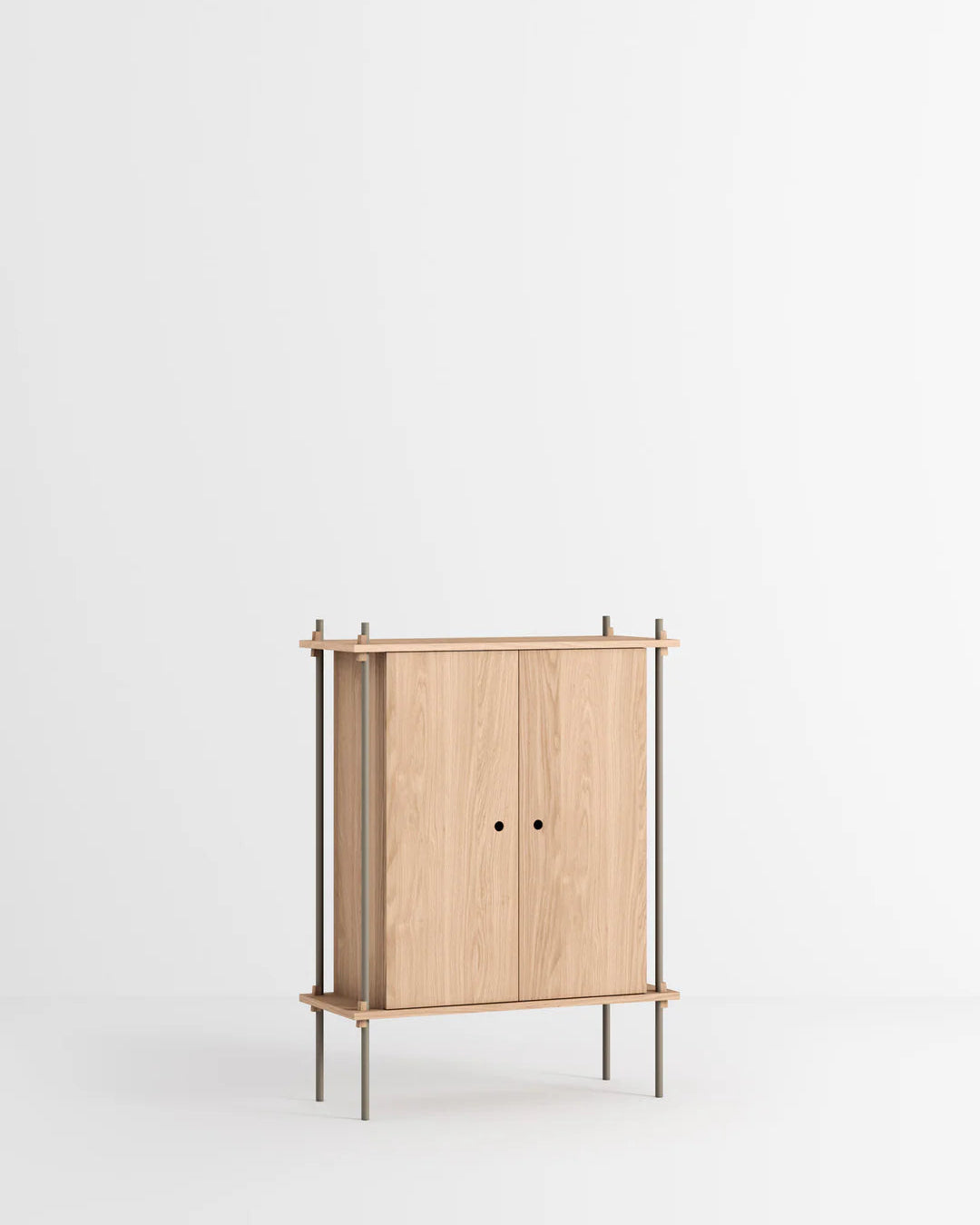 ชั้นวางของ ชั้นเก็บของ ชั้นวางตกแต่งบ้าน ชั้นจัดแสดงของสะสม ชั้นจัดระเบียบ และชั้นโชว์ของจาก MOEBE ดีไซน์เรียบง่ายแบบสแกนดิเนเวีย ปรับเปลี่ยนได้ตามพื้นที่และการใช้งาน ผลิตจากไม้โอ๊กแท้และเหล็กเคลือบสีพาวเดอร์ สะท้อนแนวคิดของ Old Pine Trees เรื่องความงามที่ใช้งานได้จริงและอยู่กับเราได้นาน