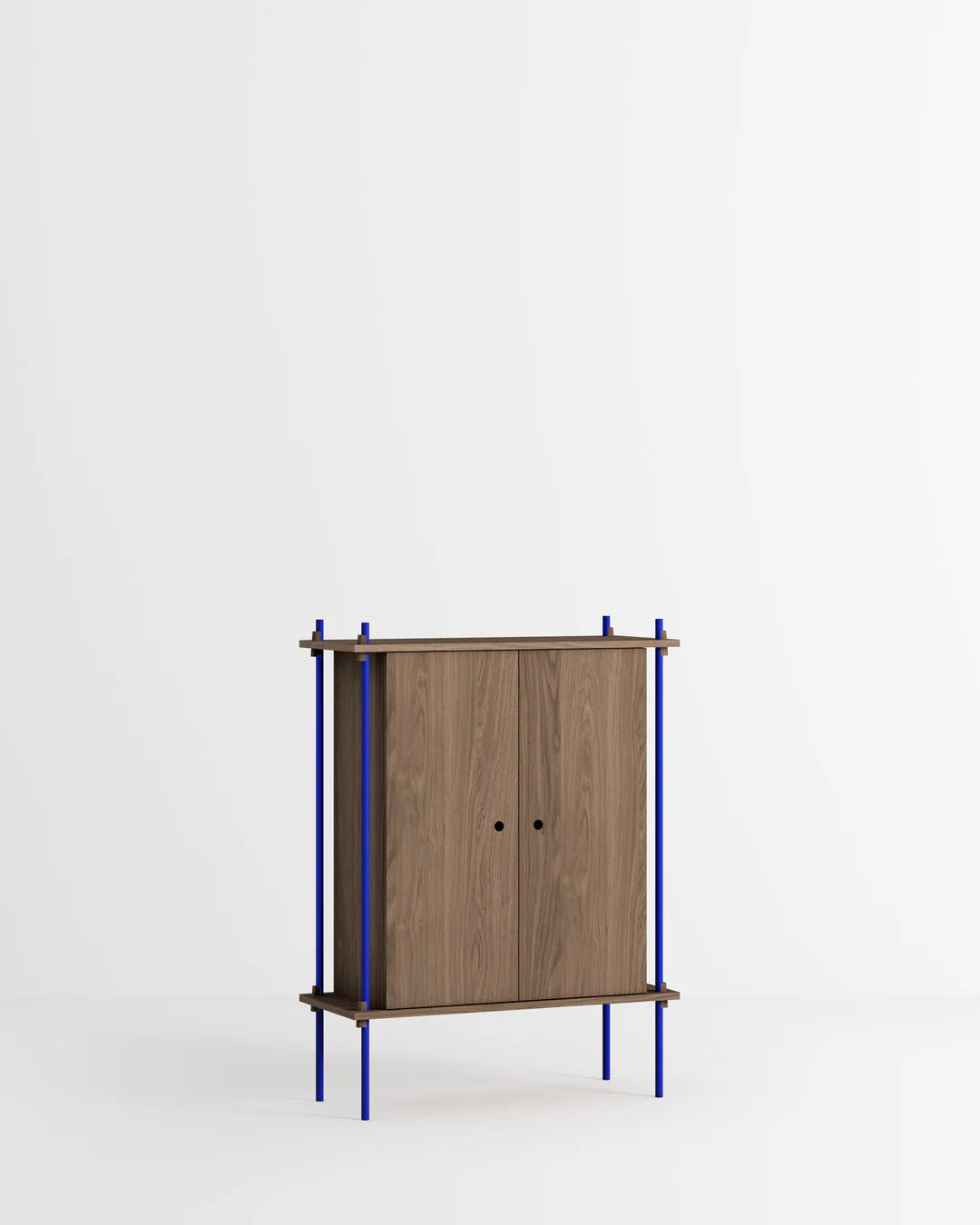 ชั้นวางของ ชั้นเก็บของ ชั้นวางตกแต่งบ้าน ชั้นจัดแสดงของสะสม ชั้นจัดระเบียบ และชั้นโชว์ของจาก MOEBE ดีไซน์เรียบง่ายแบบสแกนดิเนเวีย ปรับเปลี่ยนได้ตามพื้นที่และการใช้งาน ผลิตจากไม้โอ๊กแท้และเหล็กเคลือบสีพาวเดอร์ สะท้อนแนวคิดของ Old Pine Trees เรื่องความงามที่ใช้งานได้จริงและอยู่กับเราได้นาน