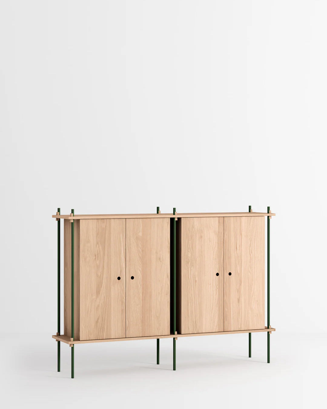 ชั้นวางของ ชั้นเก็บของ ชั้นวางตกแต่งบ้าน ชั้นจัดแสดงของสะสม ชั้นจัดระเบียบ และชั้นโชว์ของจาก MOEBE ดีไซน์เรียบง่ายแบบสแกนดิเนเวีย ปรับเปลี่ยนได้ตามพื้นที่และการใช้งาน ผลิตจากไม้โอ๊กแท้และเหล็กเคลือบสีพาวเดอร์ สะท้อนแนวคิดของ Old Pine Trees เรื่องความงามที่ใช้งานได้จริงและอยู่กับเราได้นาน