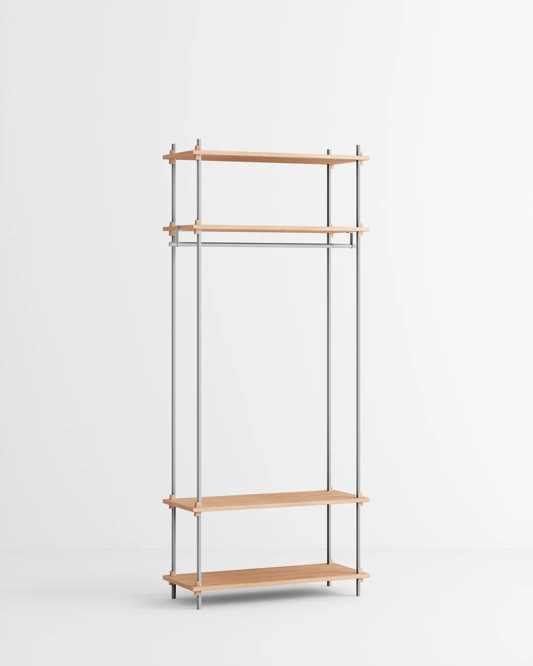 ราวแขวนผ้า MOEBE แบบโมดูลาร์ ทำจากไม้โอ๊กสไตล์สแกนดิเนเวียน นำเข้าโดย Old Pine Trees ปรับแต่งได้ไม่สิ้นสุด เพิ่มชิ้นส่วนหรือปรับรูปแบบได้ตามต้องการ โครงสร้างแบบคอมโพเนนต์ แข็งแรง ใช้งานได้นาน เหมาะสำหรับการจัดเก็บเสื้อผ้าและตกแต่งบ้านในสไตล์สแกนดิเนเวียนอย่างเป็นระเบียบ