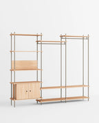 ราวแขวนผ้า MOEBE แบบโมดูลาร์ ทำจากไม้โอ๊กสไตล์สแกนดิเนเวียน นำเข้าโดย Old Pine Trees ปรับแต่งได้ไม่สิ้นสุด เพิ่มชิ้นส่วนหรือปรับรูปแบบได้ตามต้องการ โครงสร้างแบบคอมโพเนนต์ แข็งแรง ใช้งานได้นาน เหมาะสำหรับการจัดเก็บเสื้อผ้าและตกแต่งบ้านในสไตล์สแกนดิเนเวียนอย่างเป็นระเบียบ