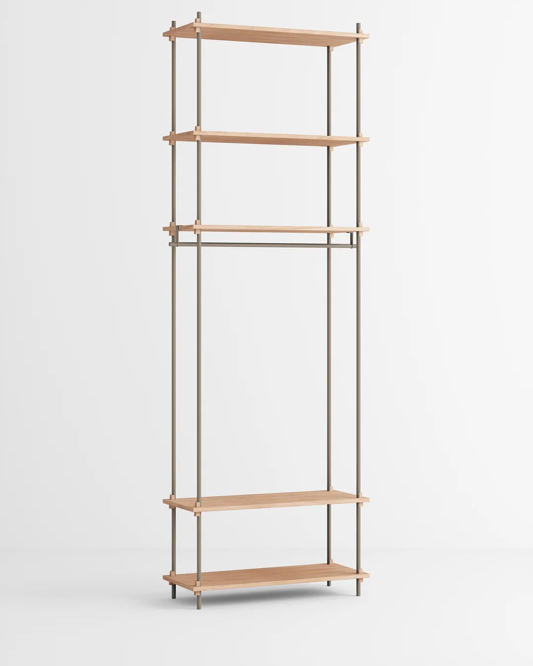 ราวแขวนผ้า MOEBE แบบโมดูลาร์ ทำจากไม้โอ๊กสไตล์สแกนดิเนเวียน นำเข้าโดย Old Pine Trees ปรับแต่งได้ไม่สิ้นสุด เพิ่มชิ้นส่วนหรือปรับรูปแบบได้ตามต้องการ โครงสร้างแบบคอมโพเนนต์ แข็งแรง ใช้งานได้นาน เหมาะสำหรับการจัดเก็บเสื้อผ้าและตกแต่งบ้านในสไตล์สแกนดิเนเวียนอย่างเป็นระเบียบ