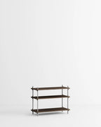 ชั้นวางของจาก MOEBE ดีไซน์เรียบง่ายแบบสแกนดิเนเวีย
ปรับเปลี่ยนได้ตามพื้นที่และการใช้งาน ผลิตจากไม้โอ๊กแท้และเหล็กเคลือบสีพาวเดอร์
สะท้อนแนวคิดของ Old Pine Trees เรื่องความงามที่ใช้งานได้จริงและอยู่กับเราได้นาน