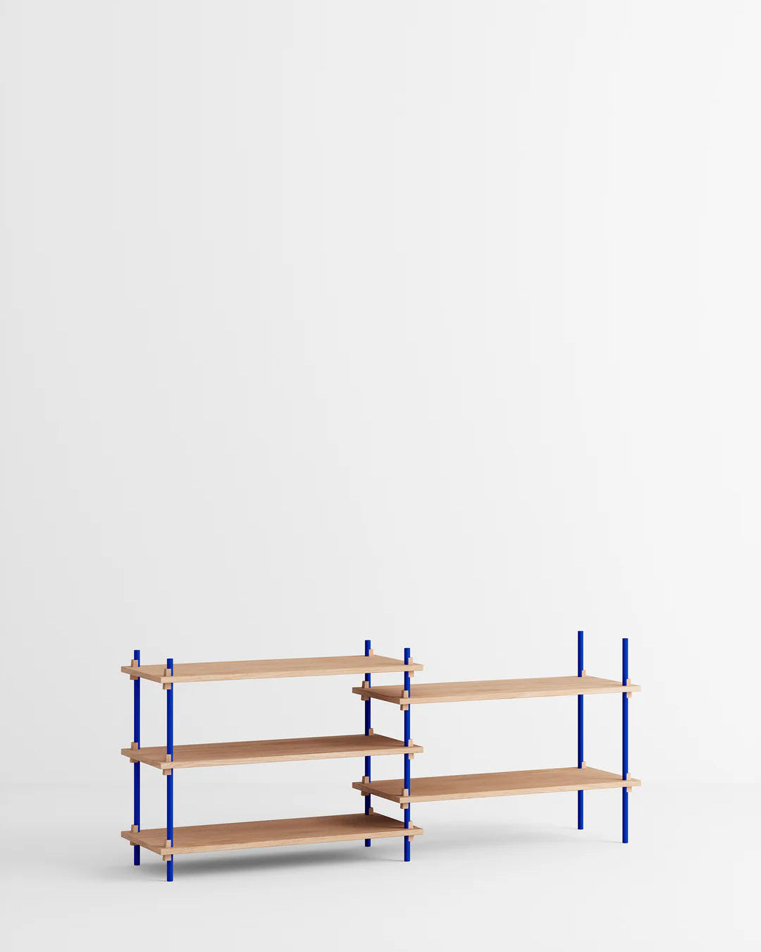 ชั้นวางของจาก MOEBE ดีไซน์เรียบง่ายแบบสแกนดิเนเวีย
ปรับเปลี่ยนได้ตามพื้นที่และการใช้งาน ผลิตจากไม้โอ๊กแท้และเหล็กเคลือบสีพาวเดอร์
สะท้อนแนวคิดของ Old Pine Trees เรื่องความงามที่ใช้งานได้จริงและอยู่กับเราได้นาน