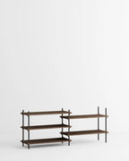 ชั้นวางของจาก MOEBE ดีไซน์เรียบง่ายแบบสแกนดิเนเวีย
ปรับเปลี่ยนได้ตามพื้นที่และการใช้งาน ผลิตจากไม้โอ๊กแท้และเหล็กเคลือบสีพาวเดอร์
สะท้อนแนวคิดของ Old Pine Trees เรื่องความงามที่ใช้งานได้จริงและอยู่กับเราได้นาน