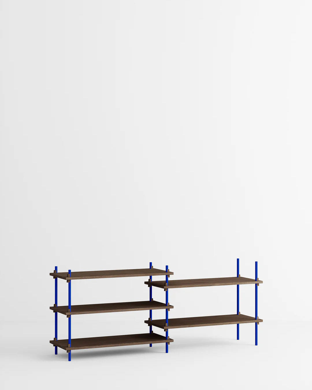 ชั้นวางของจาก MOEBE ดีไซน์เรียบง่ายแบบสแกนดิเนเวีย
ปรับเปลี่ยนได้ตามพื้นที่และการใช้งาน ผลิตจากไม้โอ๊กแท้และเหล็กเคลือบสีพาวเดอร์
สะท้อนแนวคิดของ Old Pine Trees เรื่องความงามที่ใช้งานได้จริงและอยู่กับเราได้นาน