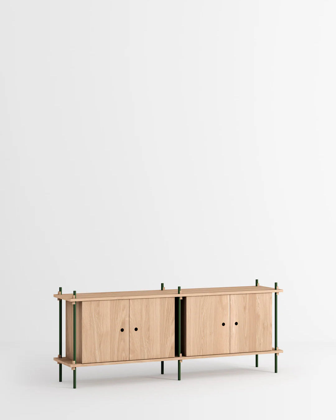 ชั้นวางของจาก MOEBE ดีไซน์เรียบง่ายแบบสแกนดิเนเวีย
ปรับเปลี่ยนได้ตามพื้นที่และการใช้งาน ผลิตจากไม้โอ๊กแท้และเหล็กเคลือบสีพาวเดอร์
สะท้อนแนวคิดของ Old Pine Trees เรื่องความงามที่ใช้งานได้จริงและอยู่กับเราได้นาน