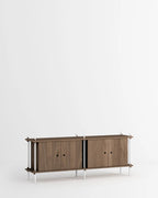 ชั้นวางของจาก MOEBE ดีไซน์เรียบง่ายแบบสแกนดิเนเวีย
ปรับเปลี่ยนได้ตามพื้นที่และการใช้งาน ผลิตจากไม้โอ๊กแท้และเหล็กเคลือบสีพาวเดอร์
สะท้อนแนวคิดของ Old Pine Trees เรื่องความงามที่ใช้งานได้จริงและอยู่กับเราได้นาน