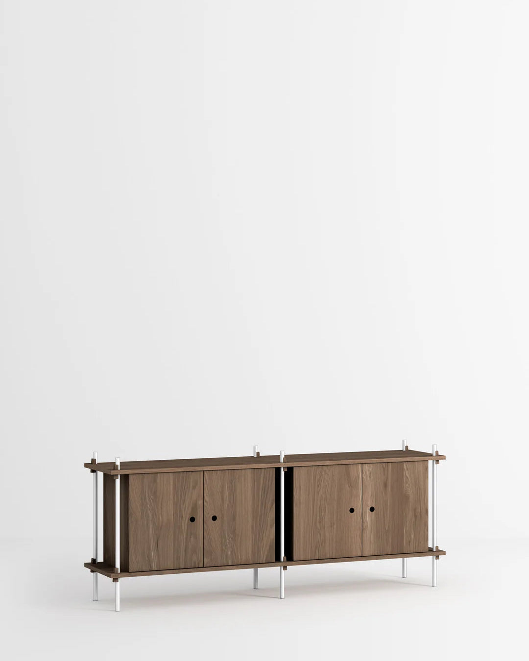 ชั้นวางของจาก MOEBE ดีไซน์เรียบง่ายแบบสแกนดิเนเวีย
ปรับเปลี่ยนได้ตามพื้นที่และการใช้งาน ผลิตจากไม้โอ๊กแท้และเหล็กเคลือบสีพาวเดอร์
สะท้อนแนวคิดของ Old Pine Trees เรื่องความงามที่ใช้งานได้จริงและอยู่กับเราได้นาน