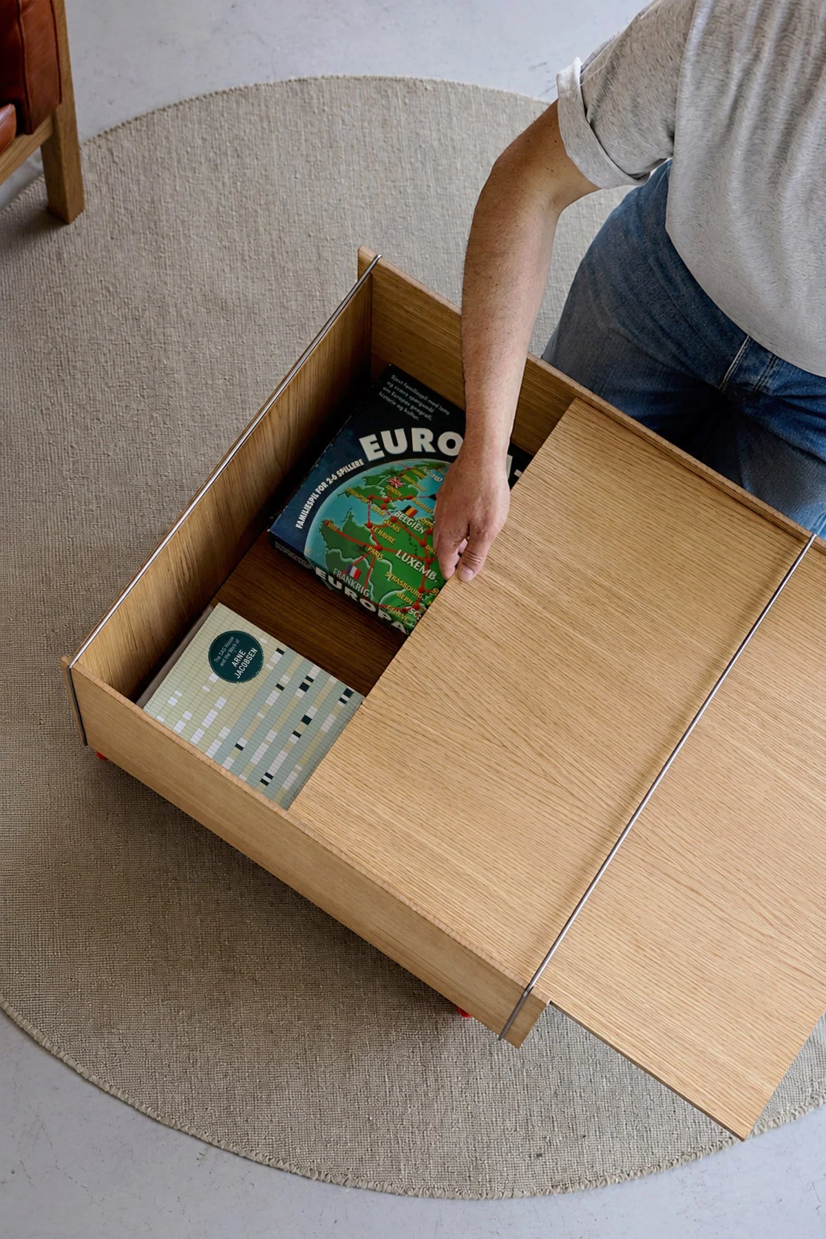 MOEBE Storage Chest