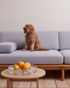 โซฟา Spoke Sofa จาก TAKT แบรนด์เฟอร์นิเจอร์ร่วมสมัยจากเดนมาร์ก ออกแบบโดยสตูดิโอ Anderssen & Voll เพื่อสร้างโซฟาที่ทั้งงดงาม เรียบง่าย และยั่งยืน โครงสร้างไม้โอ๊กแท้ที่ผ่านการรับรอง FSC® ผสมผสานกับเบาะผ้า 100% จาก Kvadrat ทุกส่วนถอดประกอบและซ่อมได้ตามแนวคิด Perpetual Sustainable Design เพื่อยืดอายุการใช้งานและลดของเสีย ดีไซน์แบบสแกนดิเนเวียเผยโครงสร้างอย่างซื่อสัตย์และให้ความรู้สึกอบอุ่น เหมาะกับการใช้งานในทุกพื้นที่ของบ้าน จัดจำหน่ายโดย Old Pine Trees