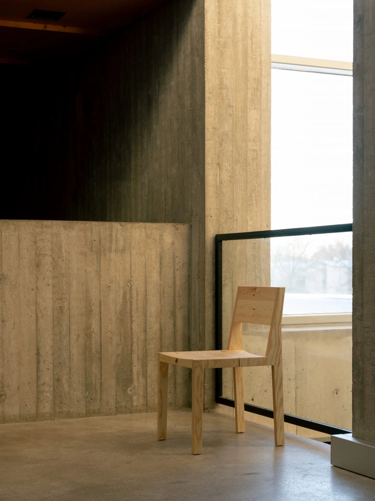 Vaarnii 016 Maasto Dining Chair เก้าอี้ไม้ pine โครงสร้างเรียบง่าย