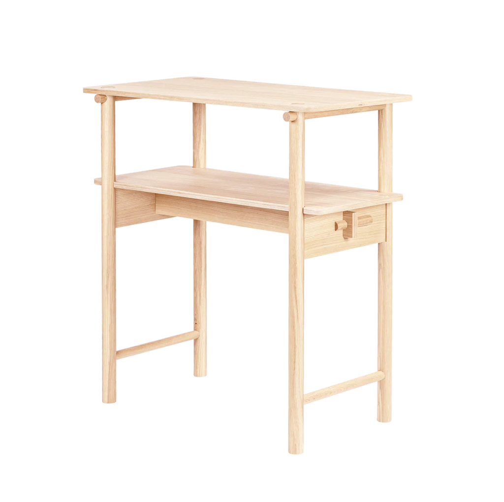 Made by Choice FEM Desk โต๊ะทำงานไม้ ash แบบ multifunctional สำหรับ sitting และ standing use ออกแบบโดย Fyra