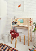 Made by Choice FEM Desk โต๊ะทำงานไม้ ash แบบ multifunctional สำหรับ sitting และ standing use ออกแบบโดย Fyra