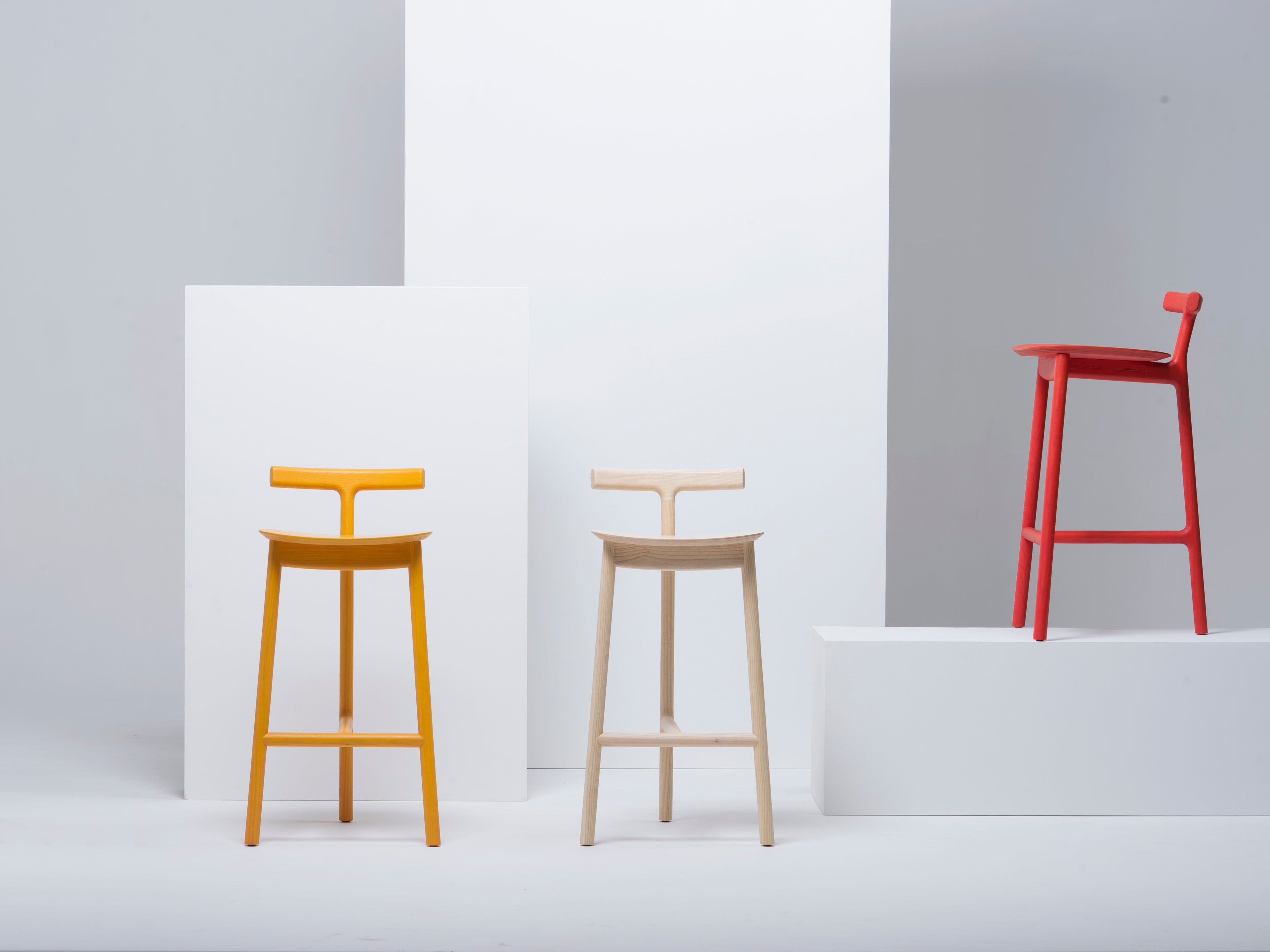 Mattiazzi MC7 RADICE Counter Stool สตูลไม้สามขาสำหรับ counter seating ออกแบบโดย Sam Hecht & Kim Colin