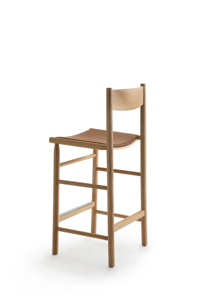 Akademia High Chair