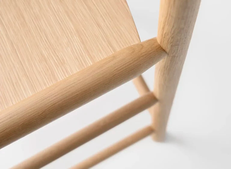 Akademia High Chair