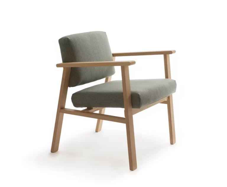 Archetyp Lounge Chair