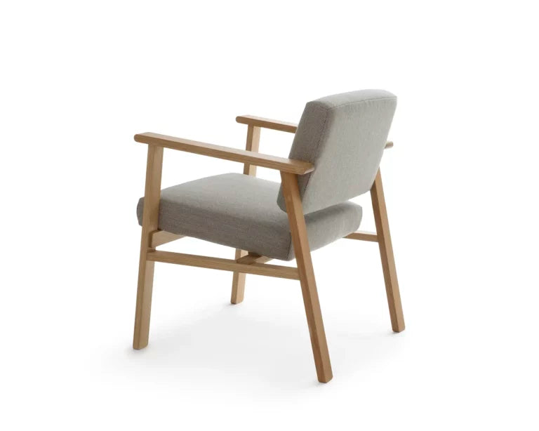 Archetyp Lounge Chair