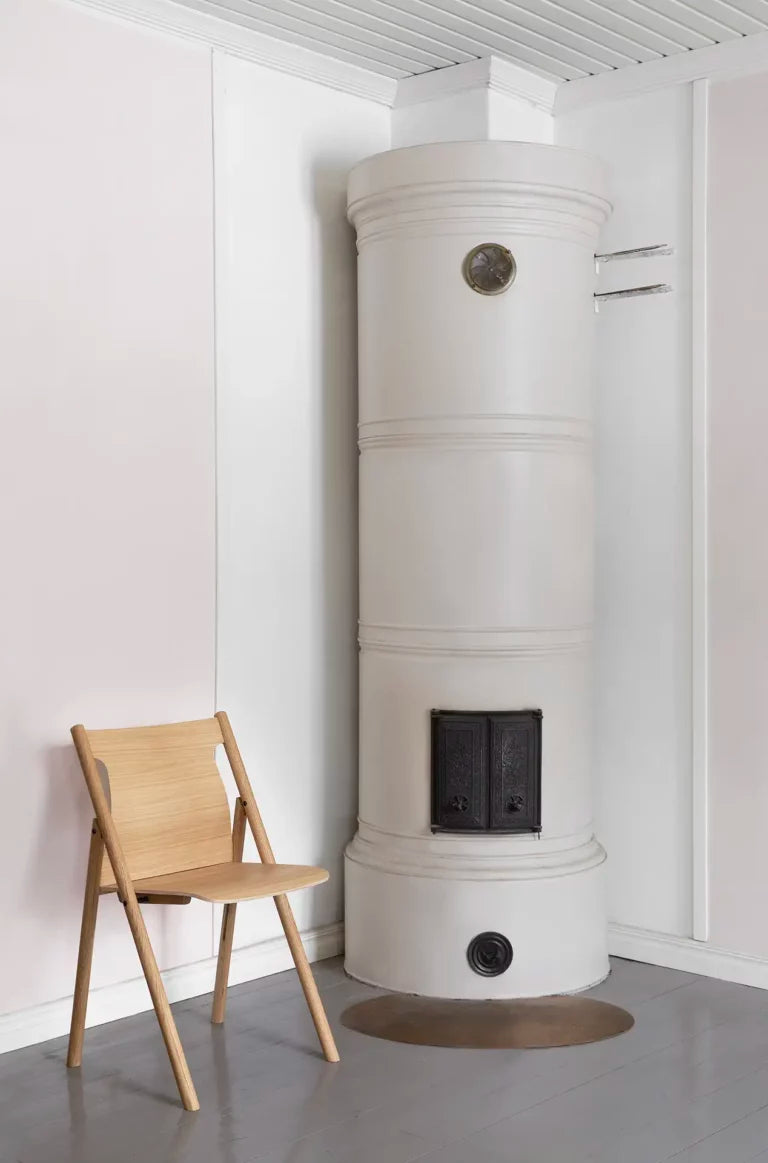 Faneeri Folding Chair