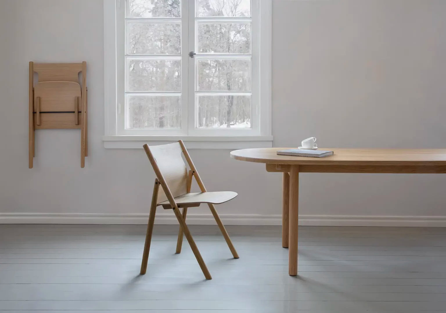 Faneeri Folding Chair