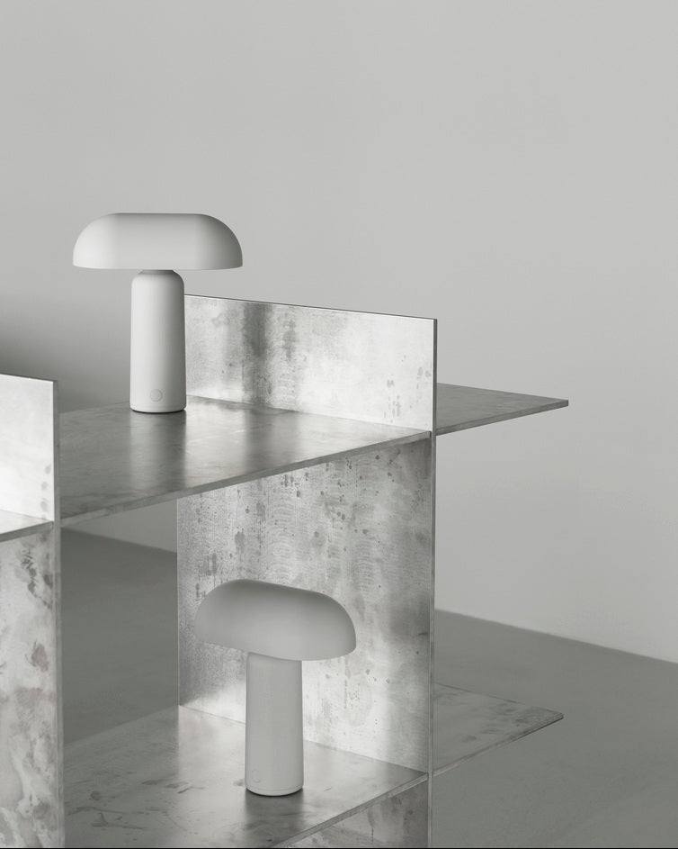 โคมไฟพกพา Normann Copenhagen Porta Lamp ตั้งโต๊ะ ใช้ไฟ LED ปรับระดับได้ ดีไซน์เรียบง่ายแบบสแกนดิเนเวียน นำเข้าโดย Old Pine Trees