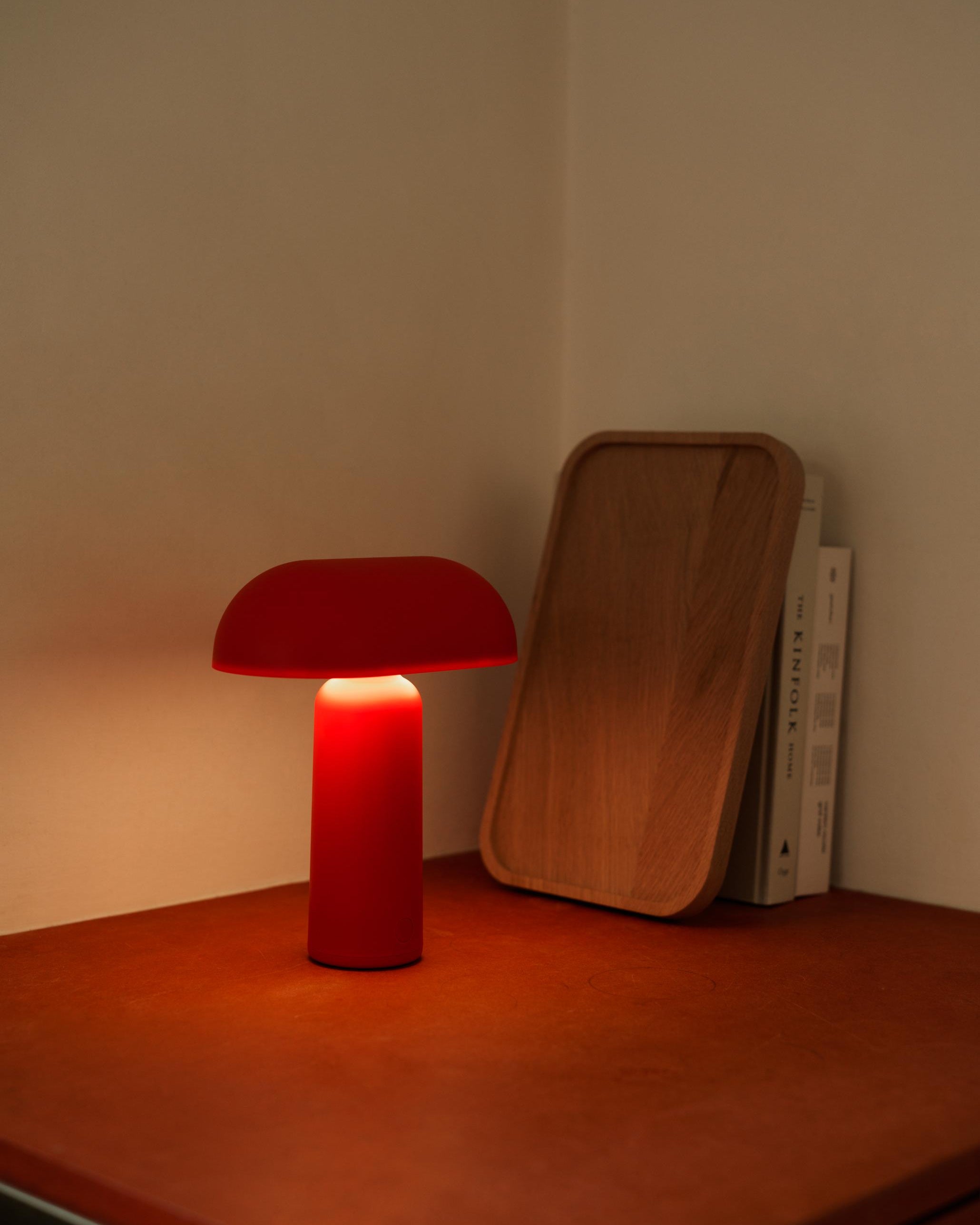 โคมไฟพกพา Normann Copenhagen Porta Lamp ตั้งโต๊ะ ใช้ไฟ LED ปรับระดับได้ ดีไซน์เรียบง่ายแบบสแกนดิเนเวียน นำเข้าโดย Old Pine Trees
