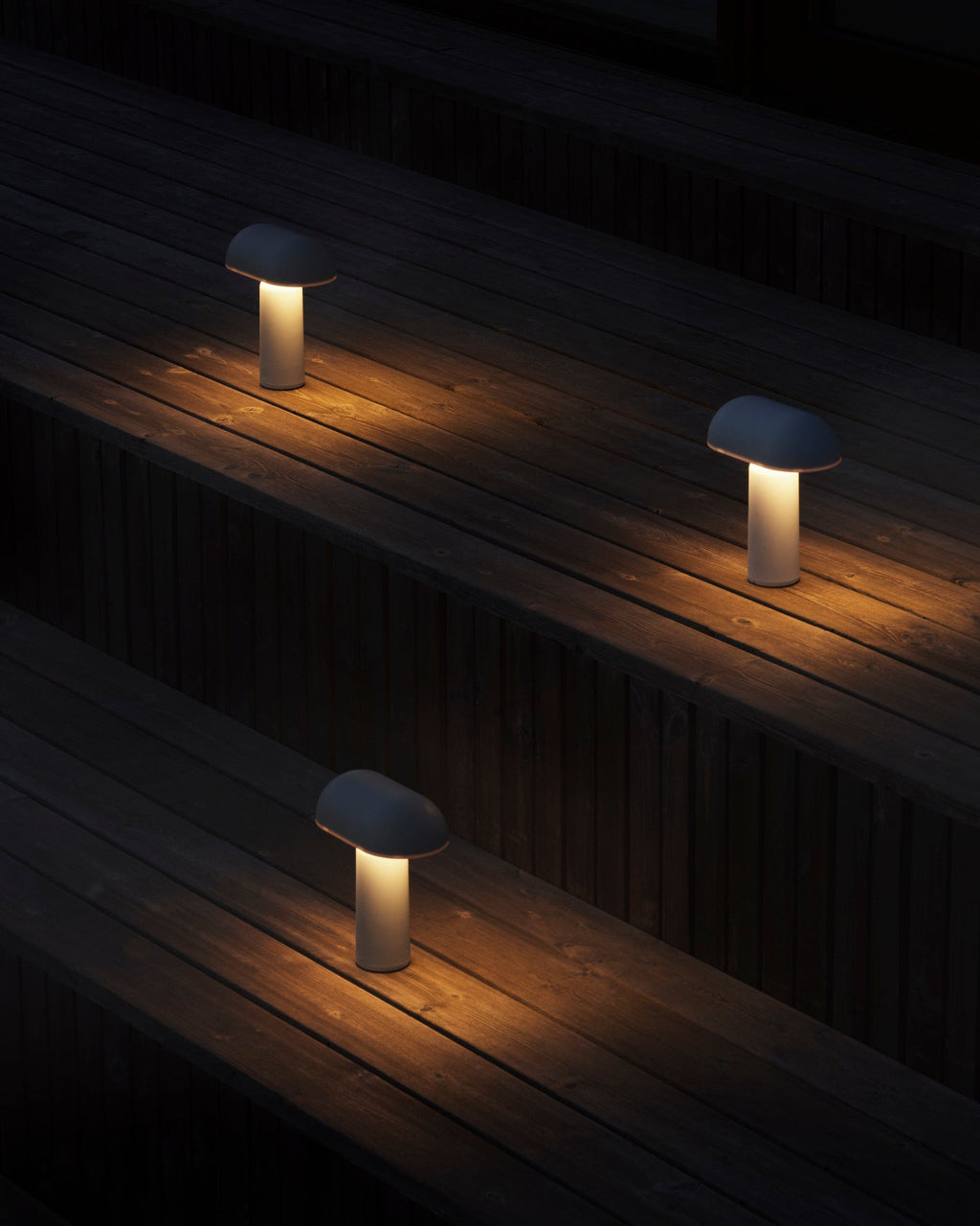 โคมไฟพกพา Normann Copenhagen Porta Lamp ตั้งโต๊ะ ใช้ไฟ LED ปรับระดับได้ ดีไซน์เรียบง่ายแบบสแกนดิเนเวียน นำเข้าโดย Old Pine Trees