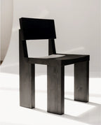 Vaarnii 001 Dining Chair Black เก้าอี้ไม้ pine สีดำ แสดงลายไม้ธรรมชาติ