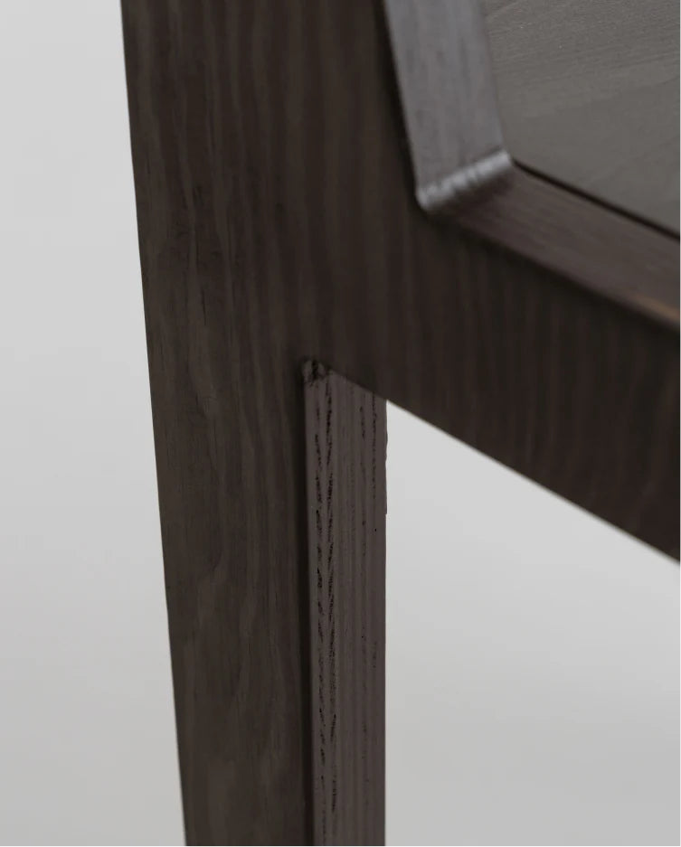 Vaarnii 016 Maasto Dining Chair Black เก้าอี้ไม้ pine สีดำ โครงสร้างเรียบง่าย