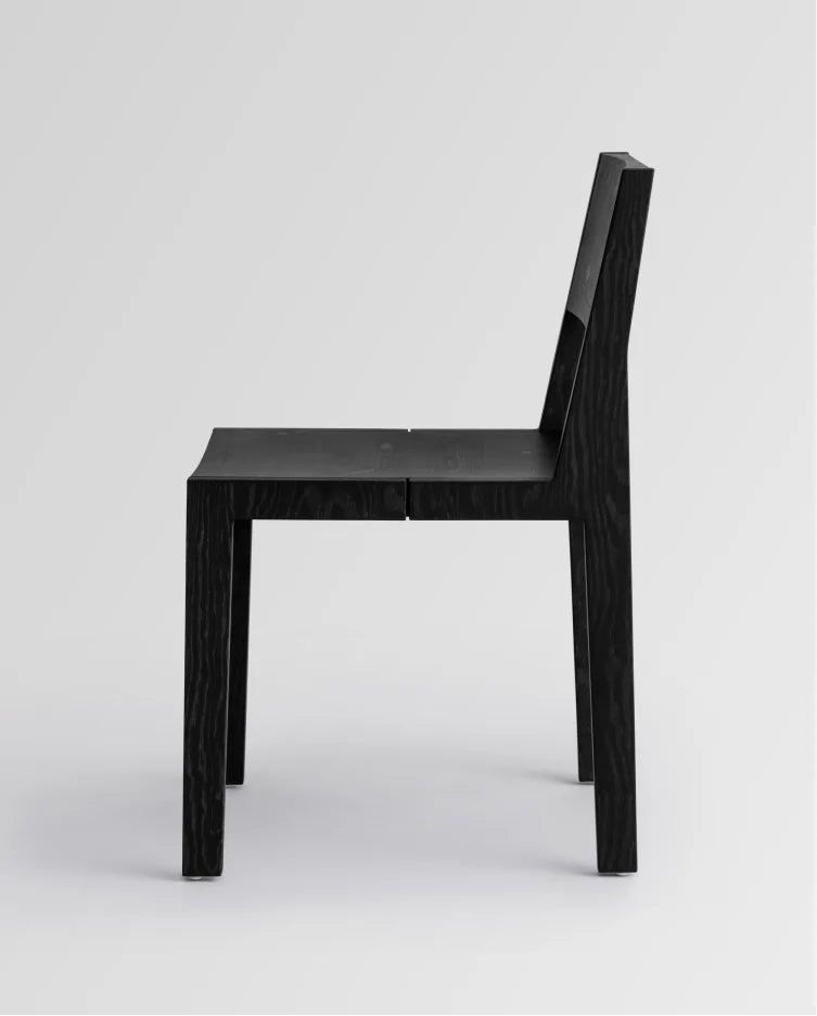 Vaarnii 016 Maasto Dining Chair Black เก้าอี้ไม้ pine สีดำ โครงสร้างเรียบง่าย