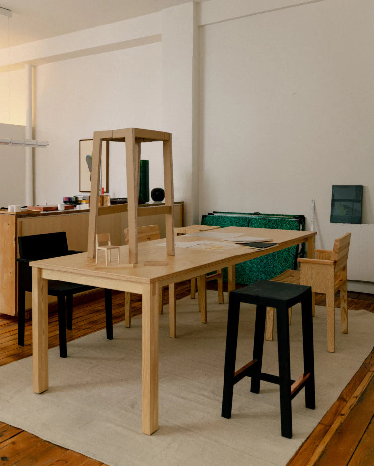 Vaarnii 016 Maasto Bar Stool Black สตูลไม้ pine สีดำ พร้อมที่วางเท้า copper