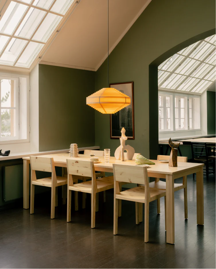 Vaarnii 016 Maasto Dining Table โต๊ะไม้ pine โครงสร้างเรียบง่าย