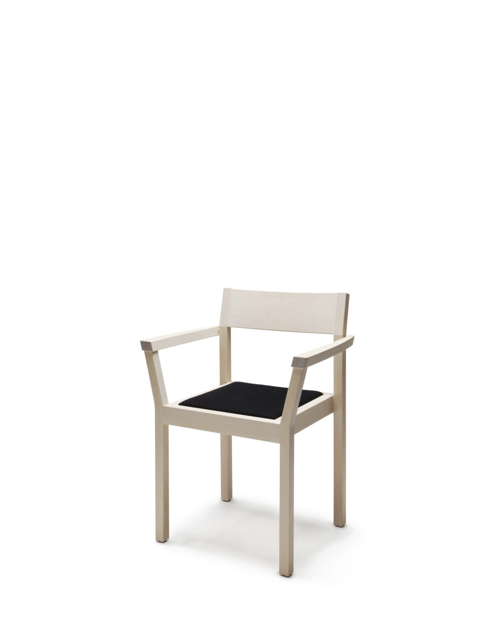 Nikari Periferia KVT3 Armchair เก้าอี้ solid wood ใน birch, ash หรือ oak พร้อม armrests และ upholstered seat ออกแบบโดย Kari Virtanen