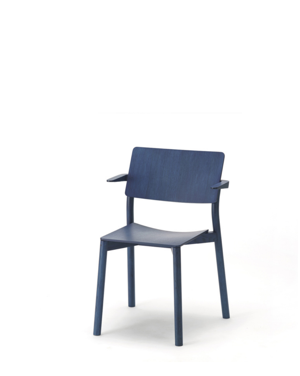 Karimoku New Standard Panorama Armchair เก้าอี้ไม้โอ๊คที่นั่งไม้อัดดัดโค้งพร้อมที่วางแขน ออกแบบโดย Geckeler Michels