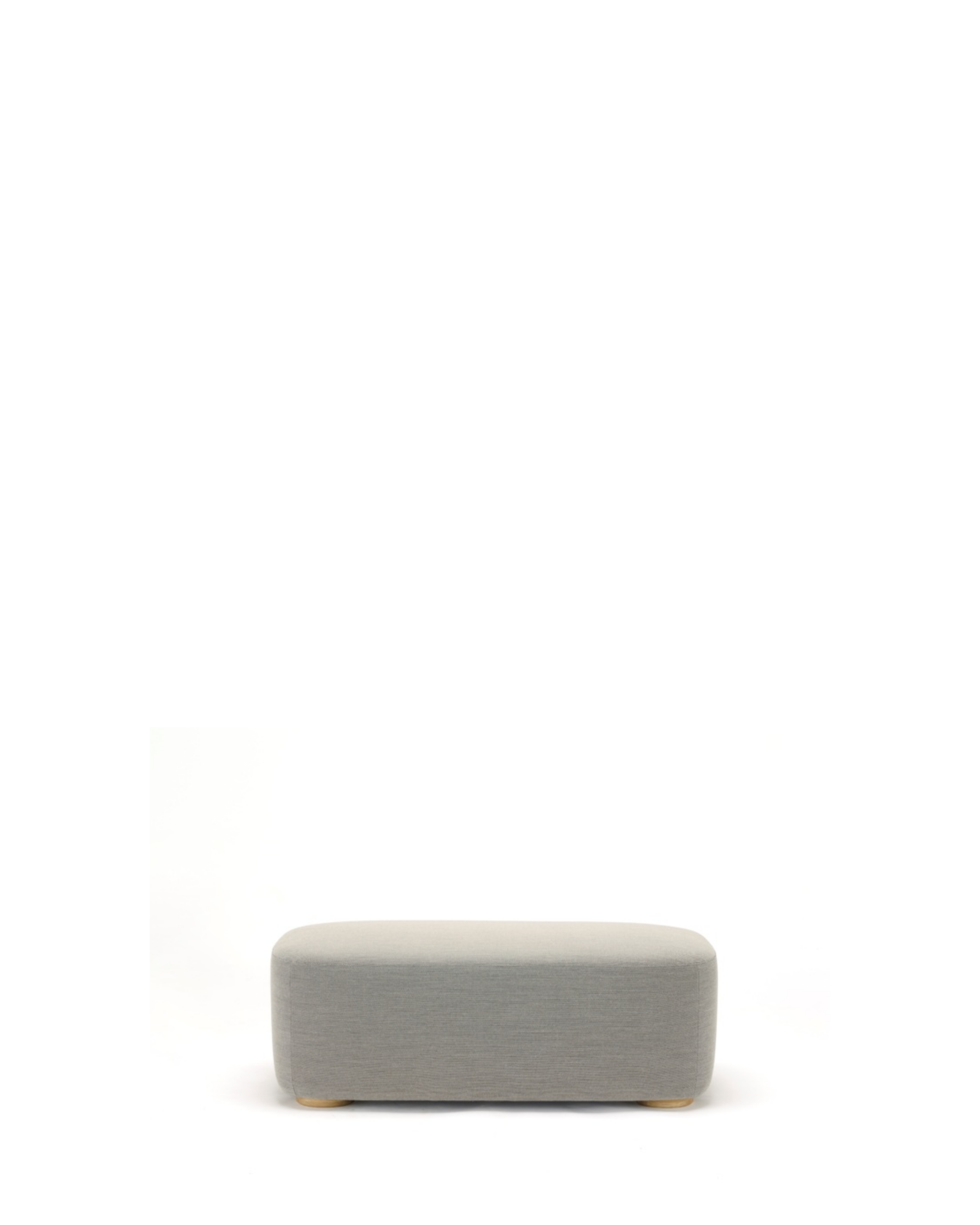 Karimoku New Standard Polar Lounge Bench ม้านั่งเบาะบุผ้าฐานไม้โอ๊ค ออกแบบโดย Moritz Schlatter