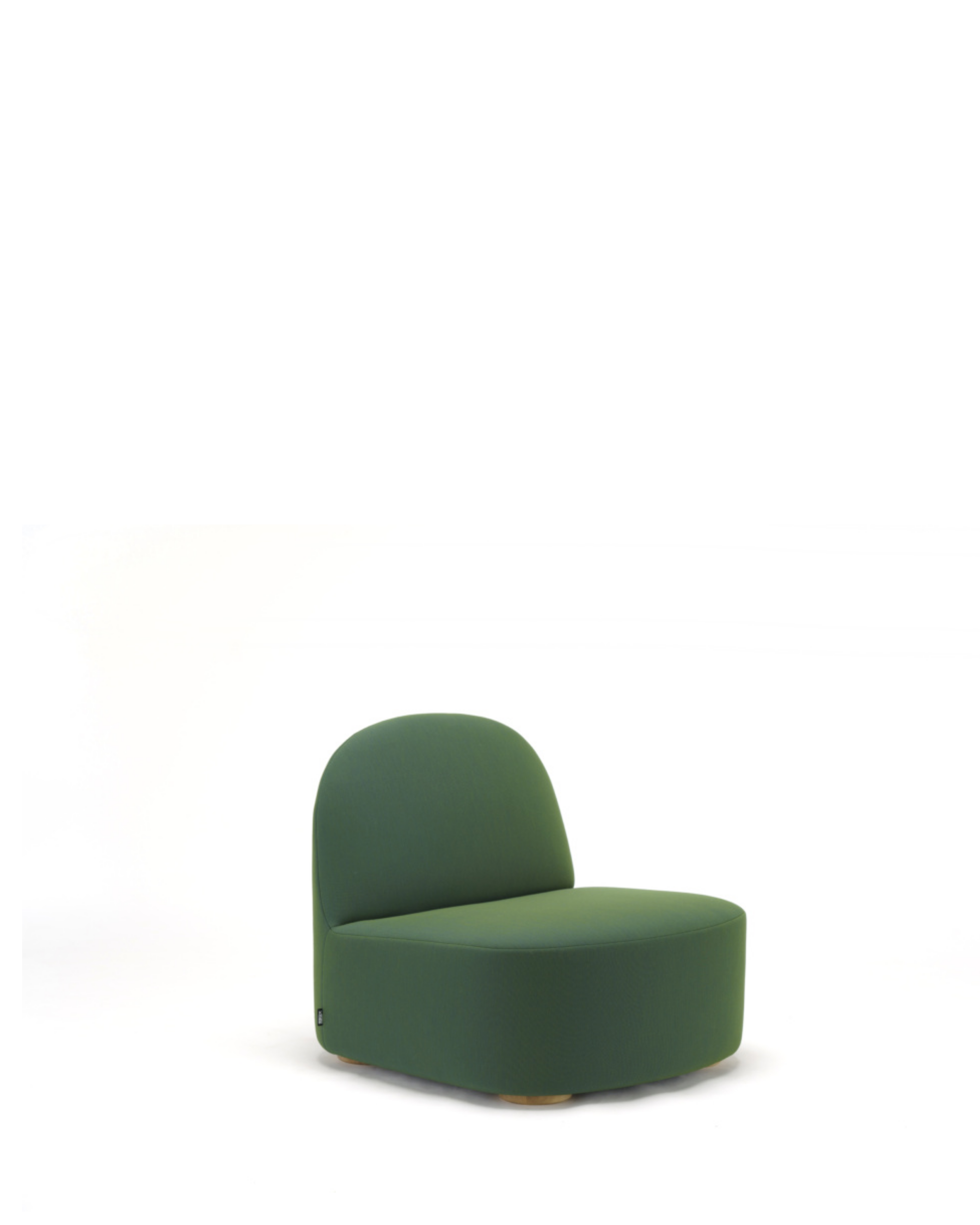 Karimoku New Standard Polar Lounge Chair L เก้าอี้เลานจ์เบาะบุผ้าฐานไม้โอ๊ค ออกแบบโดย Moritz Schlatter