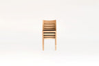 Case Furniture Profile Chair เก้าอี้ไม้เนื้อแข็งพร้อมเบาะหนังแท้ ดีไซน์เพรียว นั่งสบาย มีให้เลือกโครงโอ๊ค วอลนัต หรือสีดำ พร้อมเบาะหนัง Black หรือ Cream