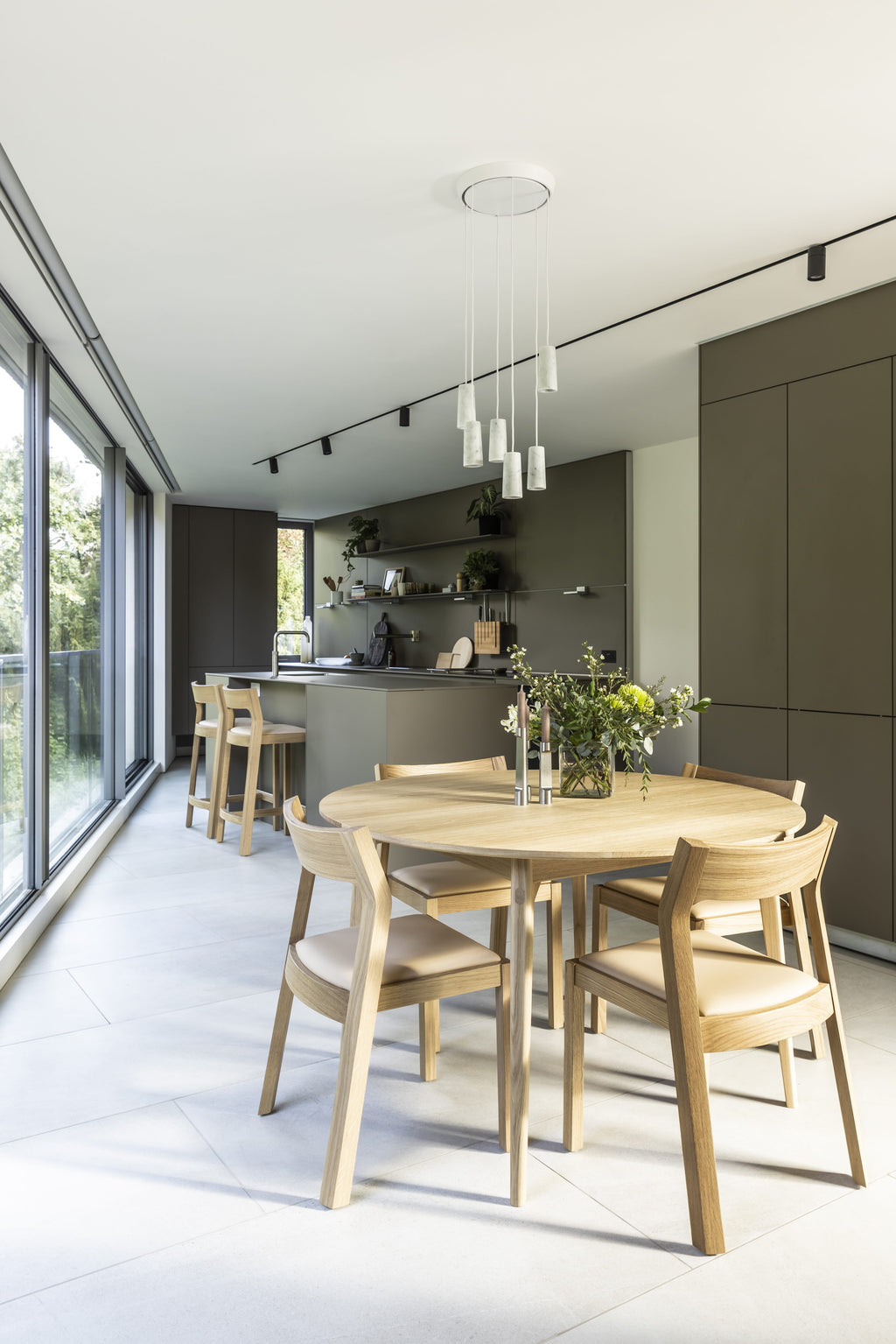 Case Furniture Dulwich Round Extending Table (Made to Order)