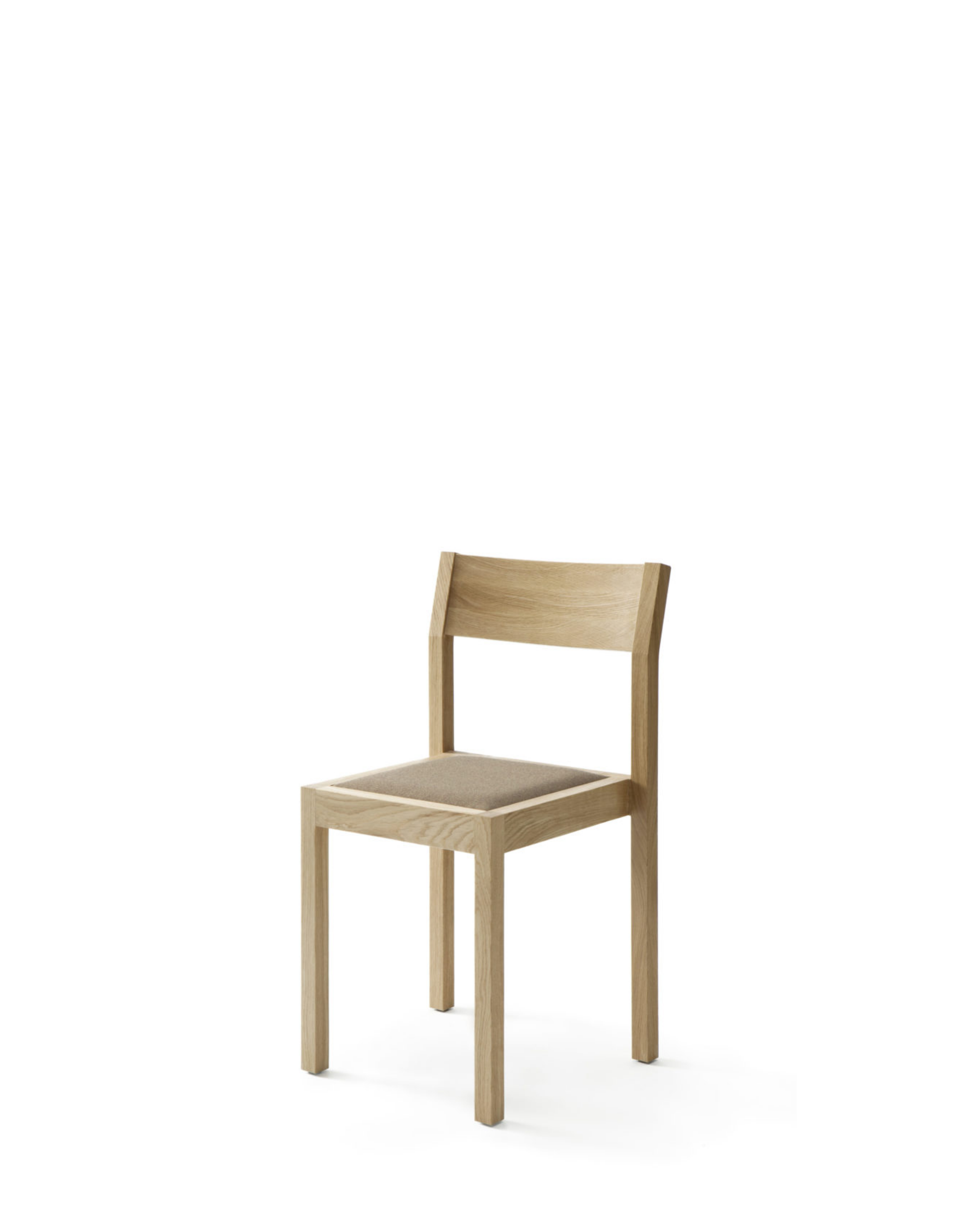 Nikari Seminar KVT1 Dining Chair เก้าอี้ solid wood ใน birch, ash หรือ oak พร้อม wooden joints ออกแบบโดย Kari Virtanen