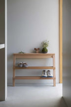 Ishinomaki Laboratory Shoes Shelf ชั้นวางรองเท้าไม้แบบพิงผนัง โครงสร้างไม้เรียบ ออกแบบโดย DRILL DESIGN