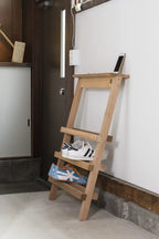 Ishinomaki Laboratory Shoes Shelf ชั้นวางรองเท้าไม้แบบพิงผนัง โครงสร้างไม้เรียบ ออกแบบโดย DRILL DESIGN