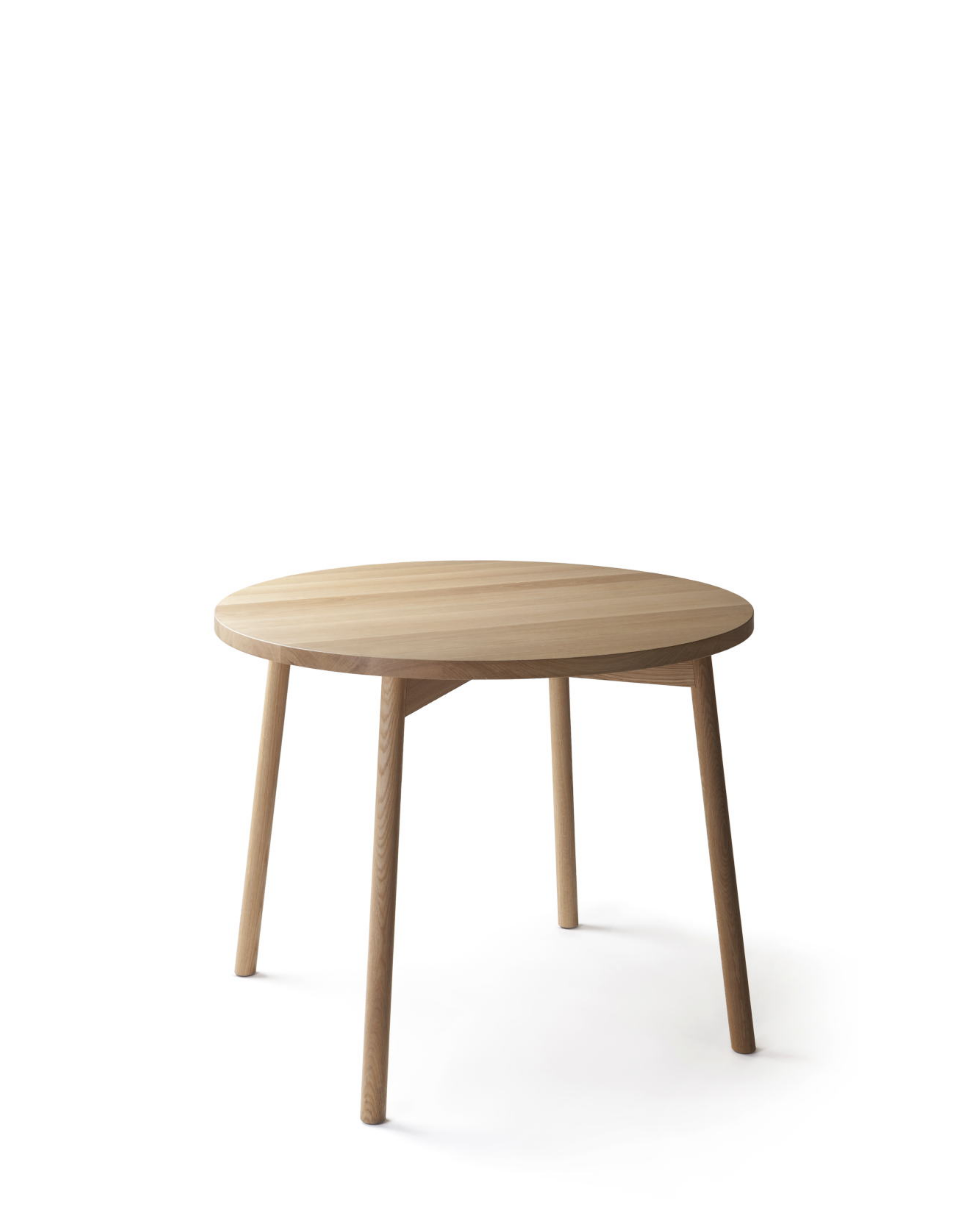Nikari Skandi Square Café Table โต๊ะสี่เหลี่ยม ash หรือ oak สำหรับพื้นที่ขนาดกะทัดรัด ออกแบบโดย Kari Virtanen