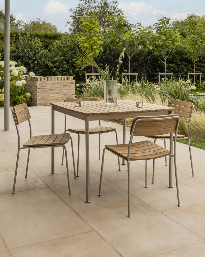 Solas Side Chair เก้าอี้กลางแจ้งไม้สักโครงสแตนเลส ออกแบบโดย Matthew Hilton
